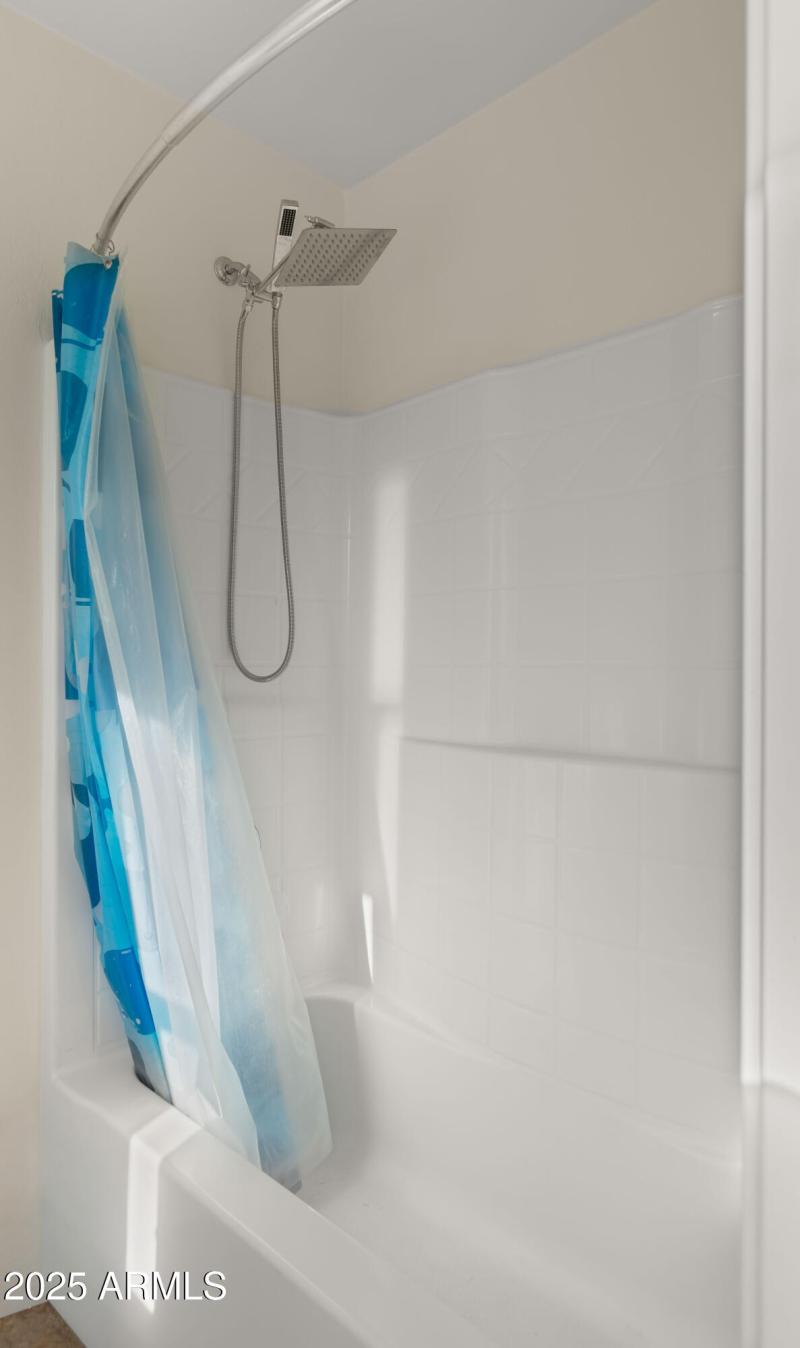 Full Bathroom1