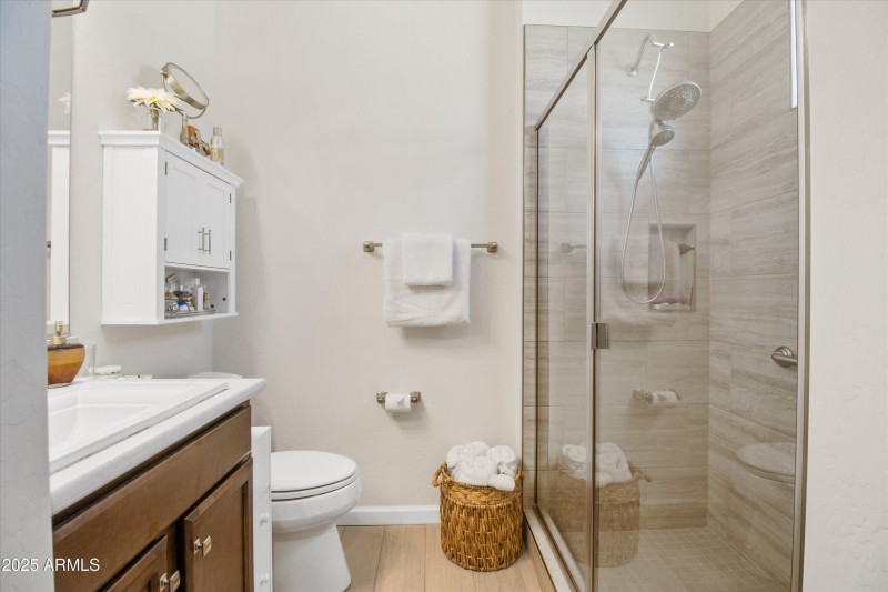 Guest Ensuite with Shower