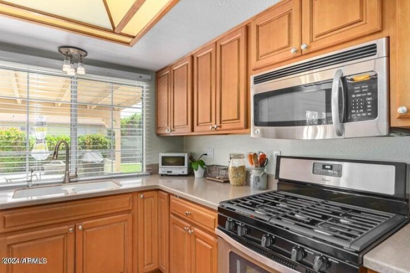 20220428073257718743000000-o