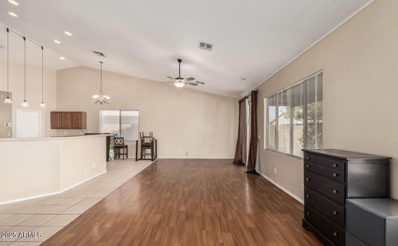 0C39EBA2-EDB3-4534-9B3C-181CD87C98C6_1_2