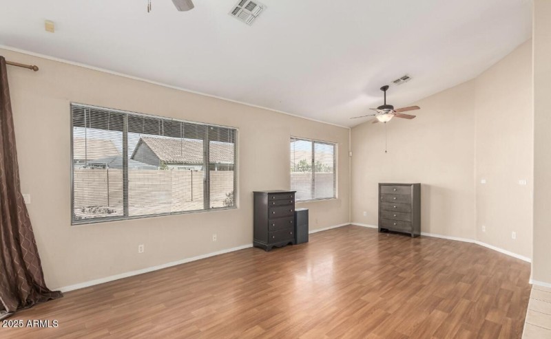 9AF4DFAB-5858-4603-A515-83E25DA523C8_1_2