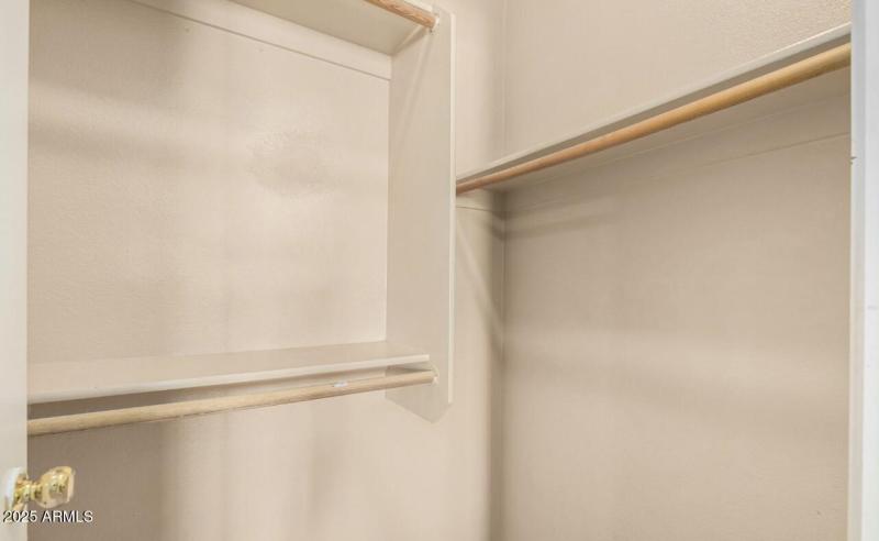 A02F4F23-297E-424D-951E-735F0C8F1A52_1_2