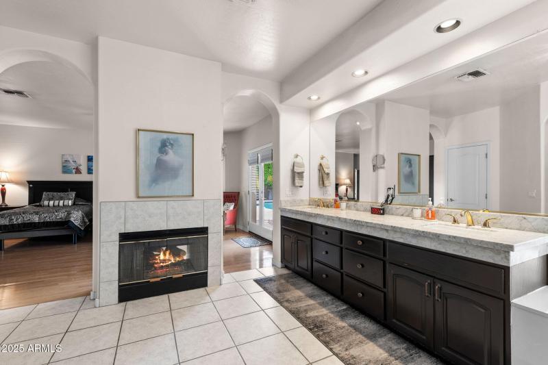 035__1903 E Freeport Ct
