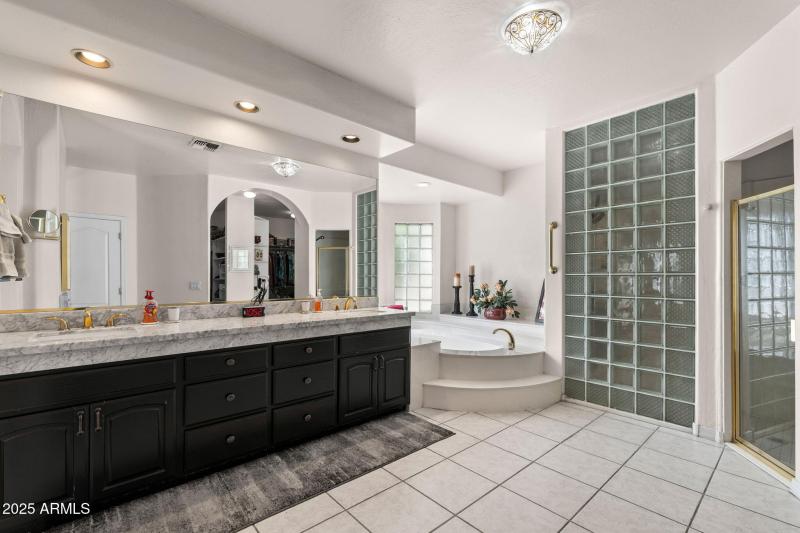 036__1903 E Freeport Ct