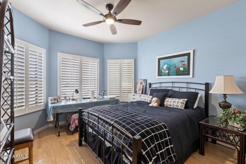040__1903 E Freeport Ct