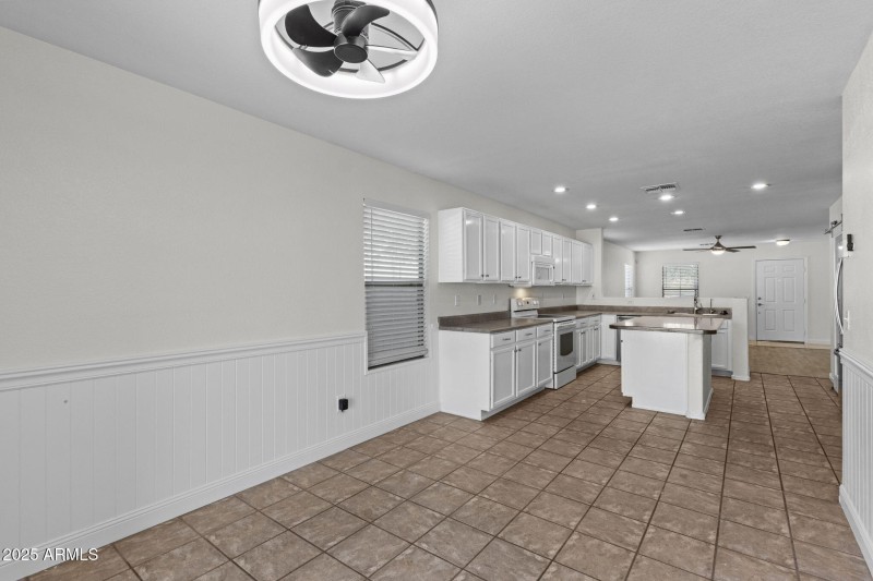Kitchen/Dining