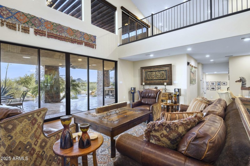 -Living Room To Patios