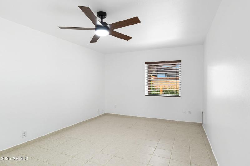 22-web-or-mls-3012-n-32nd-st-unit-36