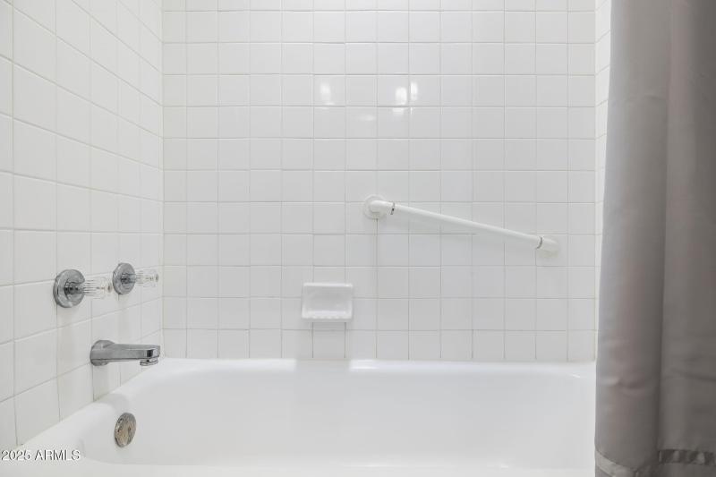 34-web-or-mls-3012-n-32nd-st-unit-36
