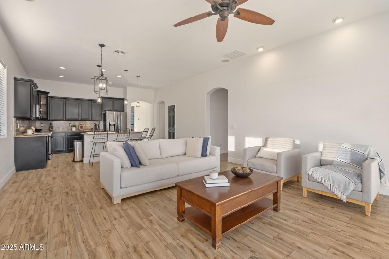 8809 W Hayward Ave - 17