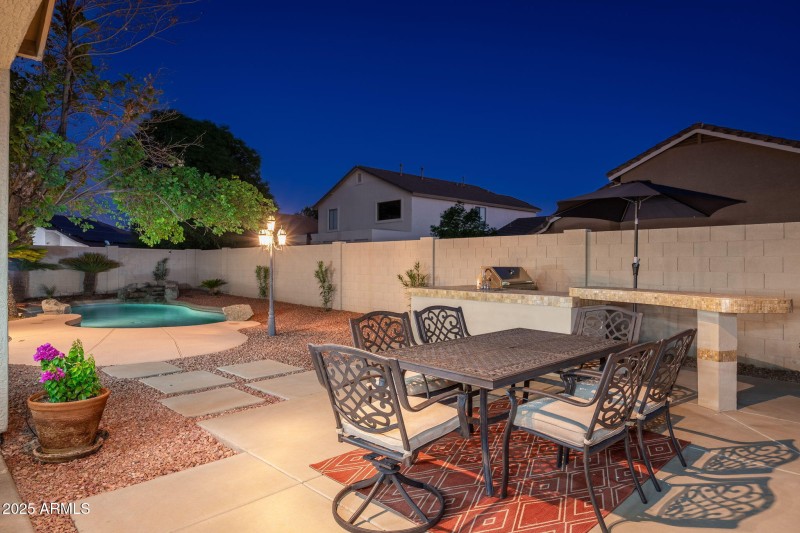 8809 W Hayward Ave - 53