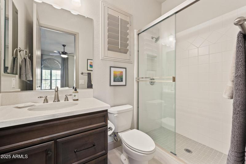 Guest En suite Bath 1
