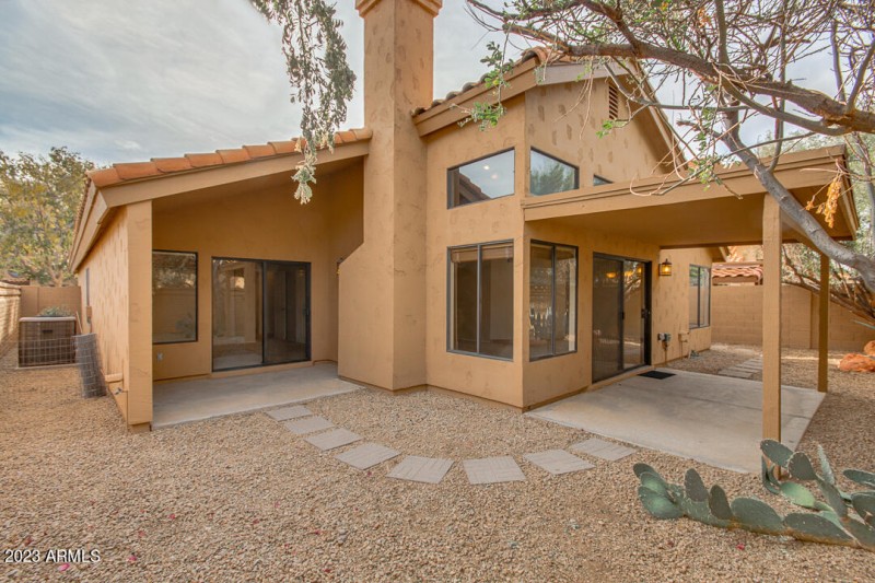 25. ADDITIONAL EXIT THROUGH BEDROOM OFFI