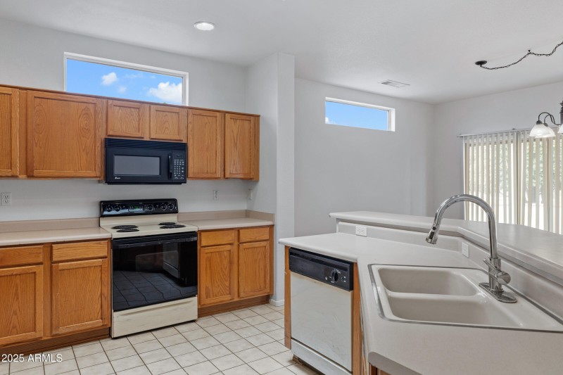 16068 W Glendora Ct-14