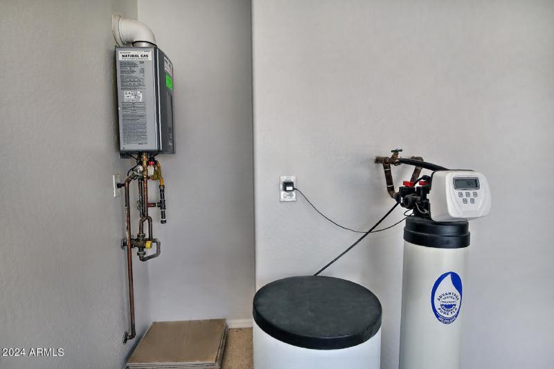 7167 W Merriweather Wy-large-049-040-Tan