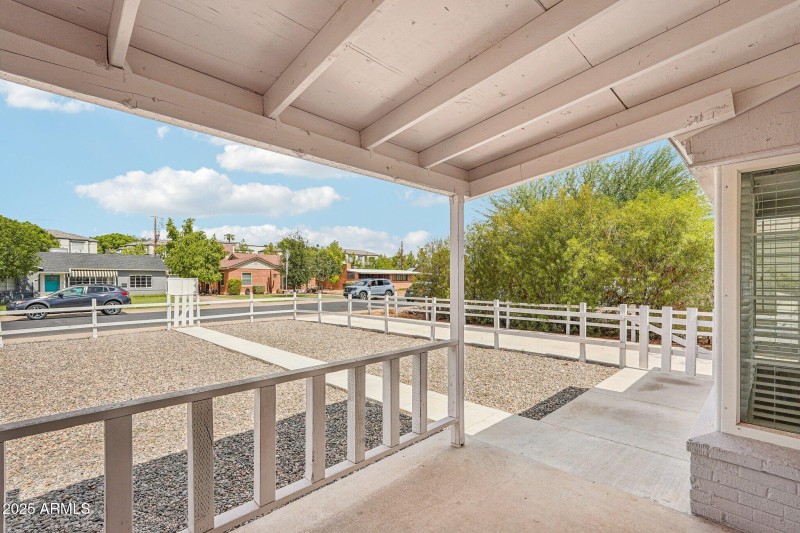 3-web-or-mls-E Cheery Lynn Rd-S2009-003