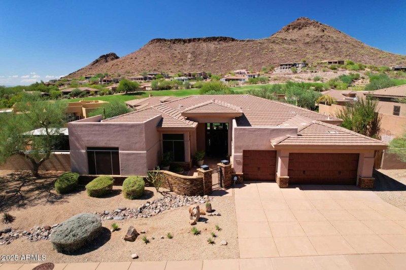 Surrounded by Mountains!