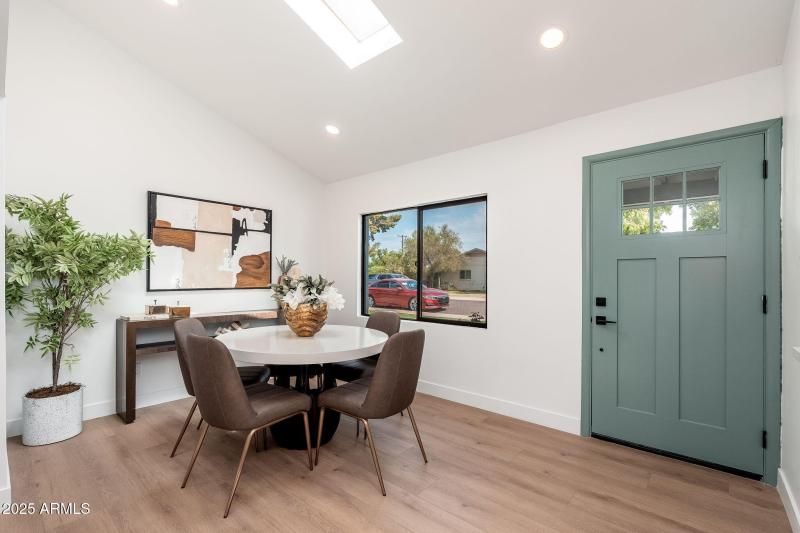 3417 E Montecito Ave - 03