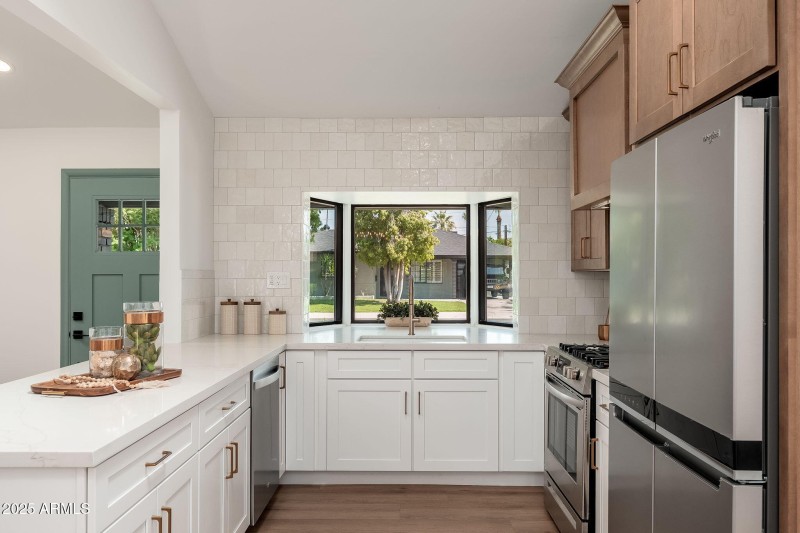 3417 E Montecito Ave - 12
