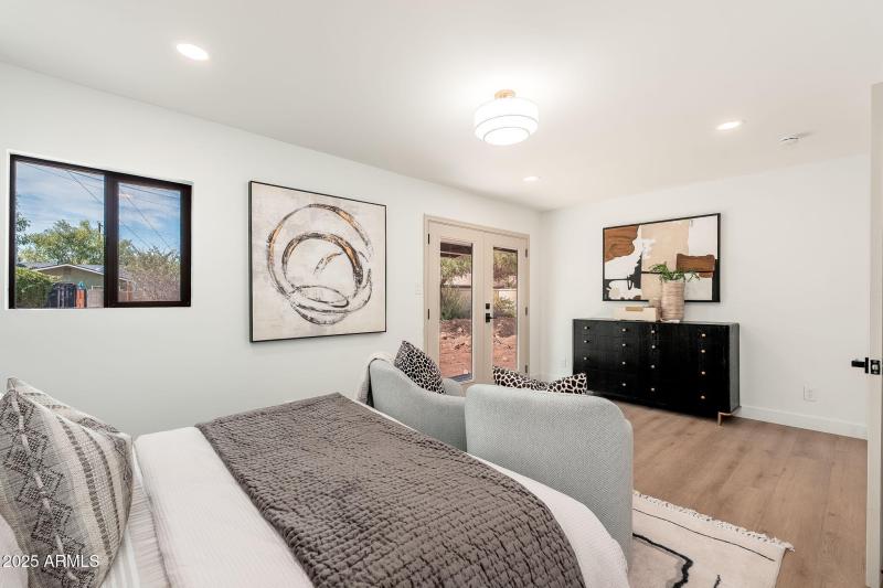 3417 E Montecito Ave - 20