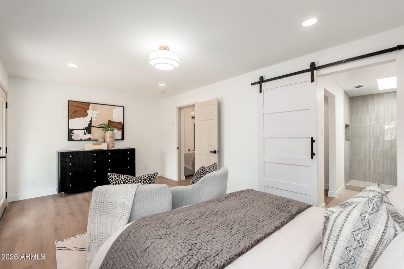 3417 E Montecito Ave - 21