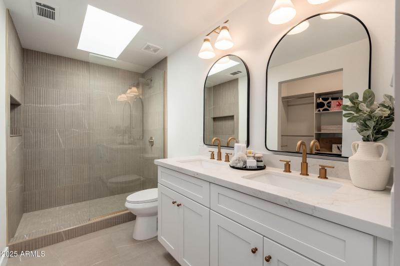 3417 E Montecito Ave - 22