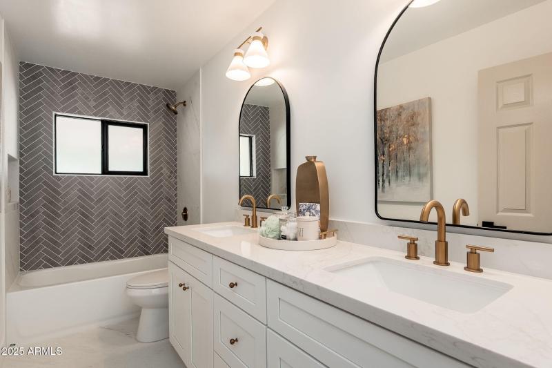 3417 E Montecito Ave - 24