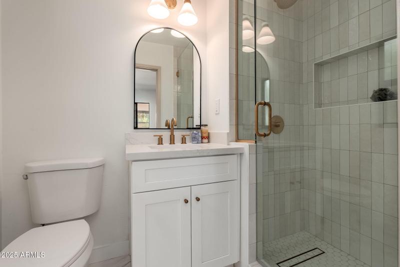 3417 E Montecito Ave - 27