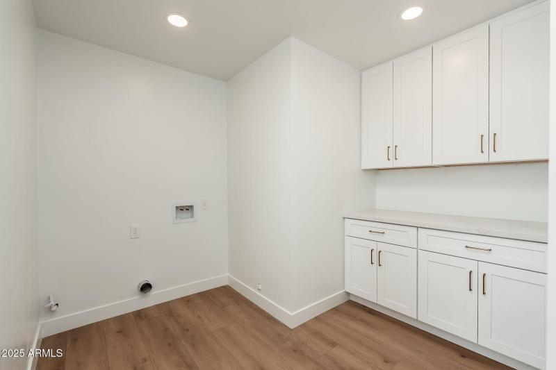 3417 E Montecito Ave - 30