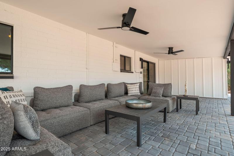3417 E Montecito Ave - 35