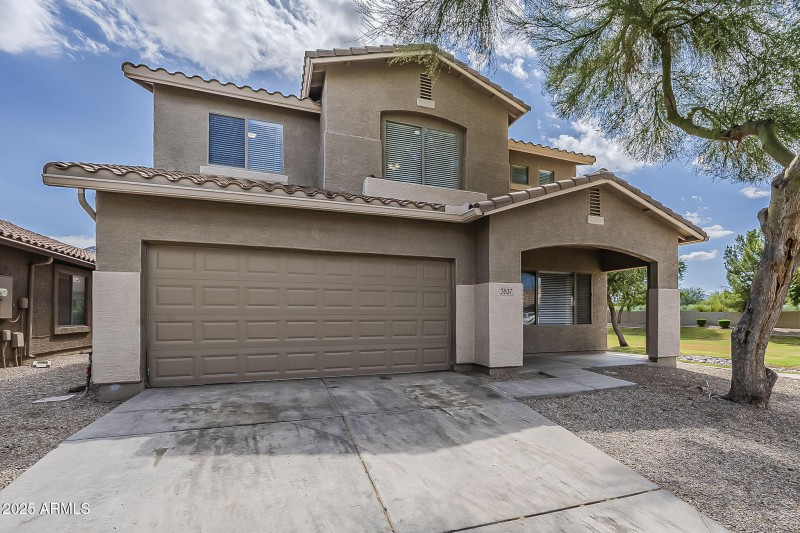 2-web-or-mls-Paseo Way-2