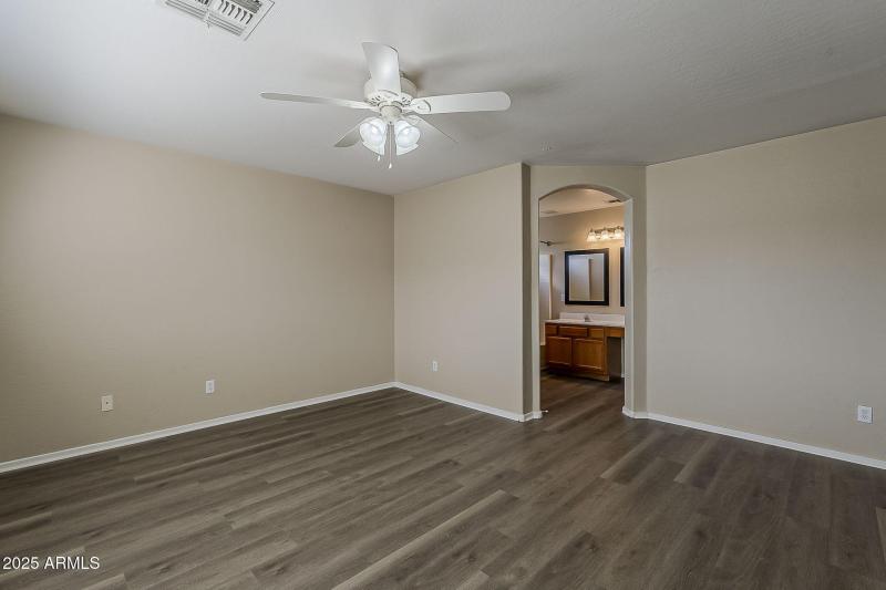 28-web-or-mls-Paseo Way-28