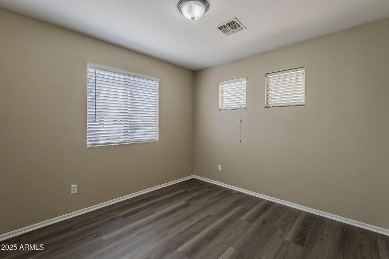 36-web-or-mls-Paseo Way-36