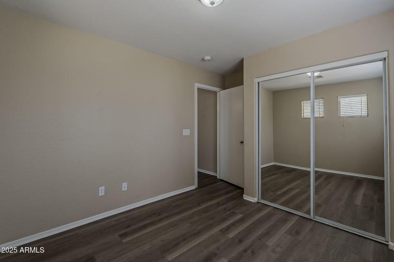 37-web-or-mls-Paseo Way-37