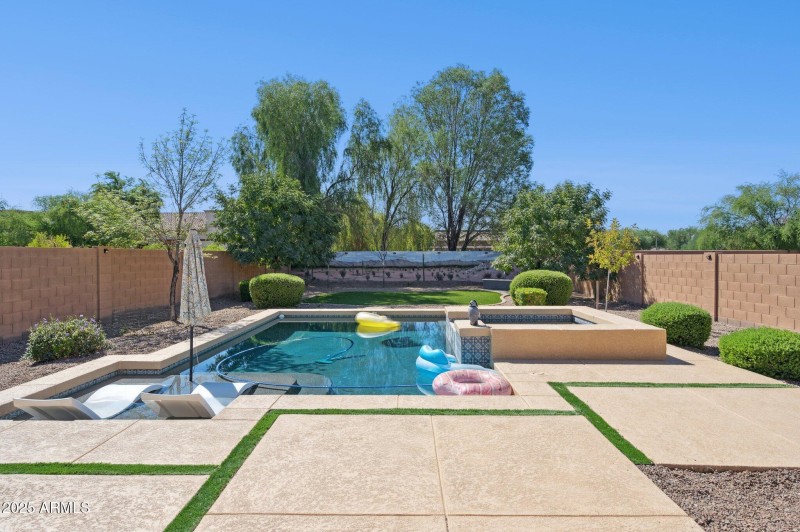 27-web-or-mls-41721-w-anne-ln