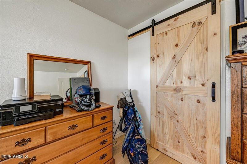 20-Bedroom_Office Accent