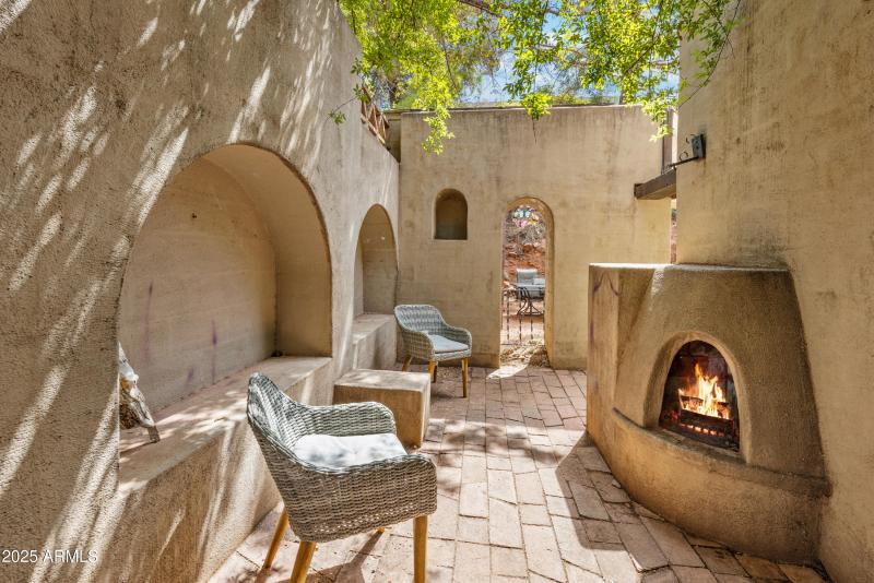 013_Outdoor Space