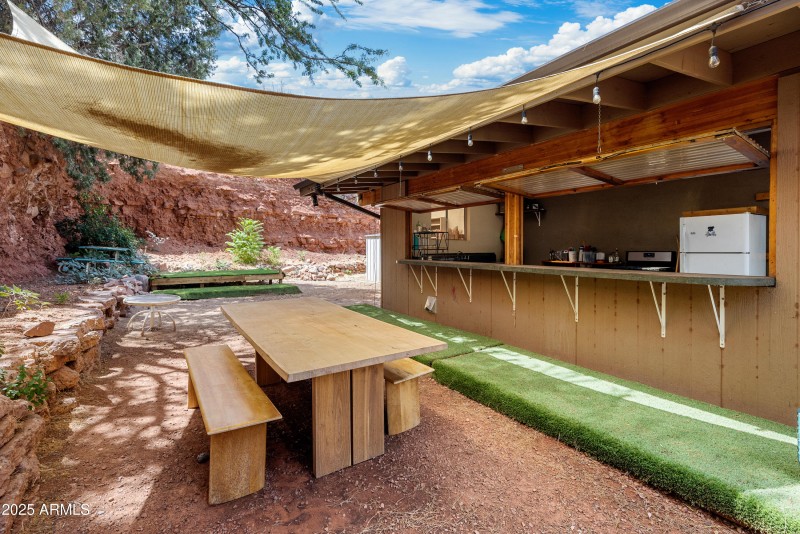 018_Outdoor Space
