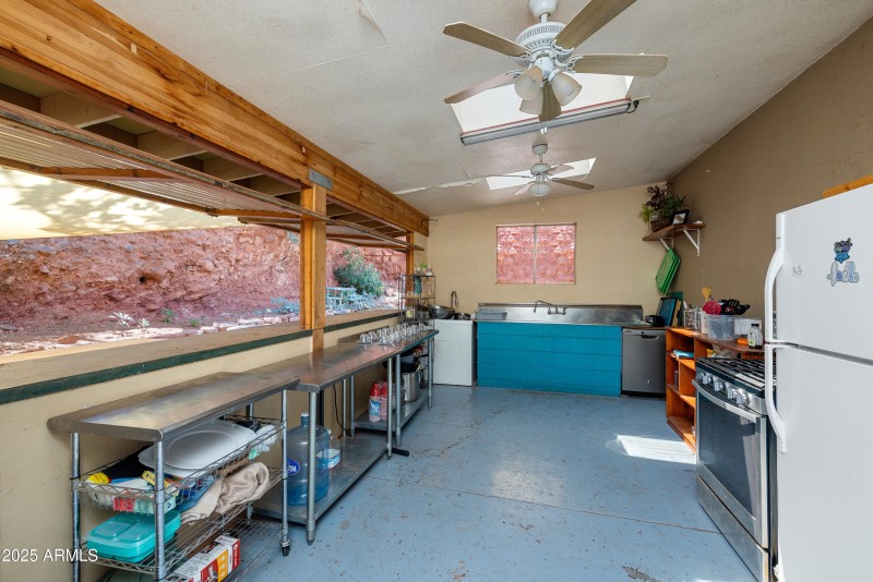 021_Kitchen