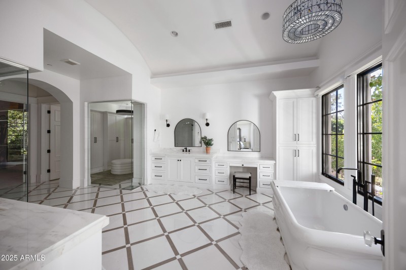 20574 E Cloud Rd-31