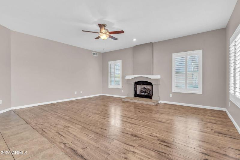 634 W Juanita Ave-12