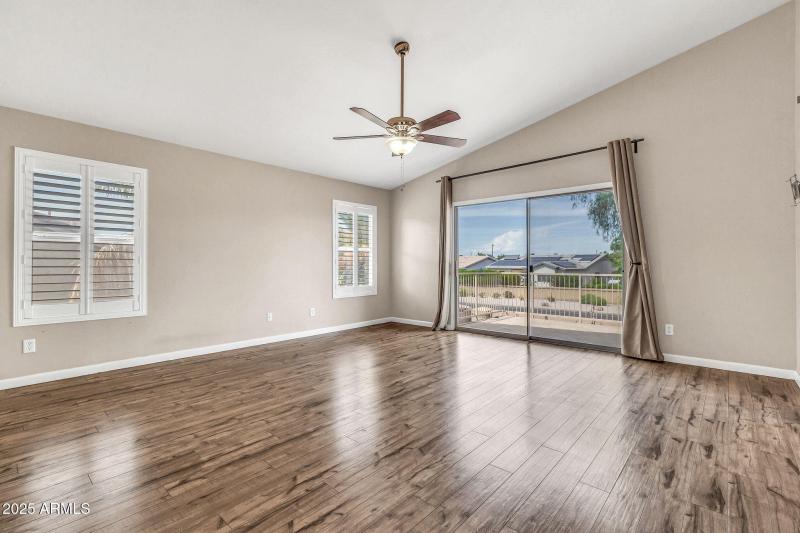 634 W Juanita Ave-30