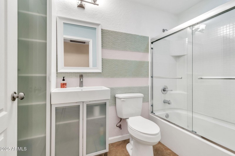 634 W Juanita Ave-33