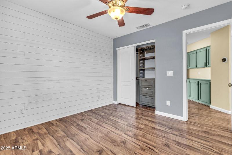 634 W Juanita Ave-36