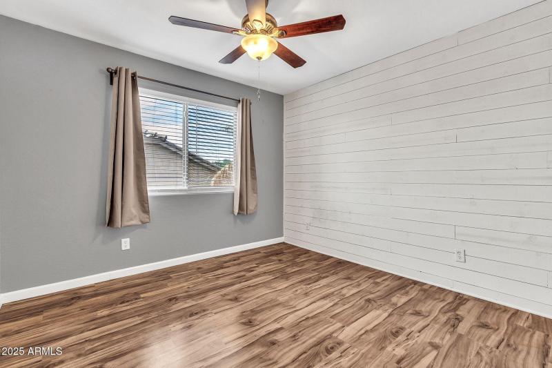 634 W Juanita Ave-37