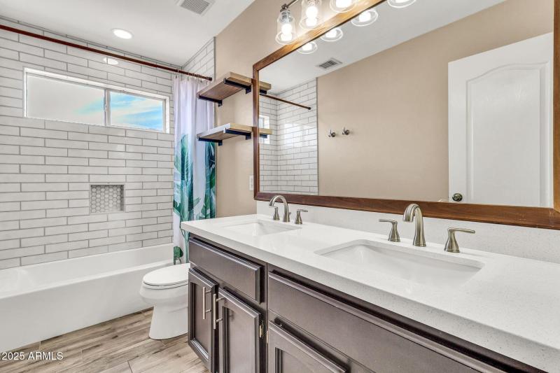 634 W Juanita Ave-38
