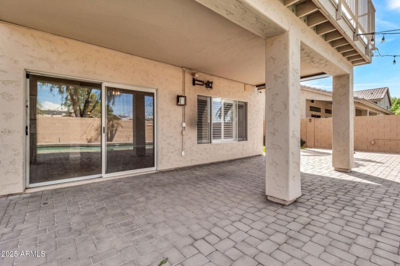 634 W Juanita Ave-47
