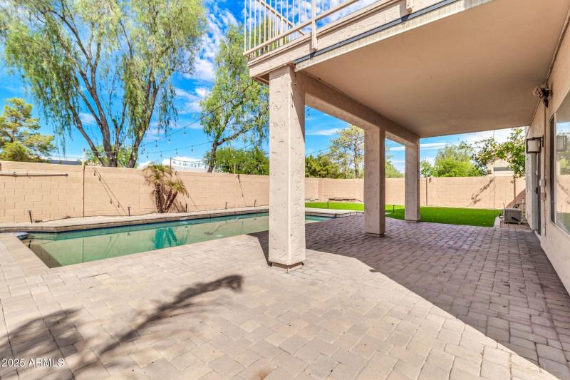 634 W Juanita Ave-48