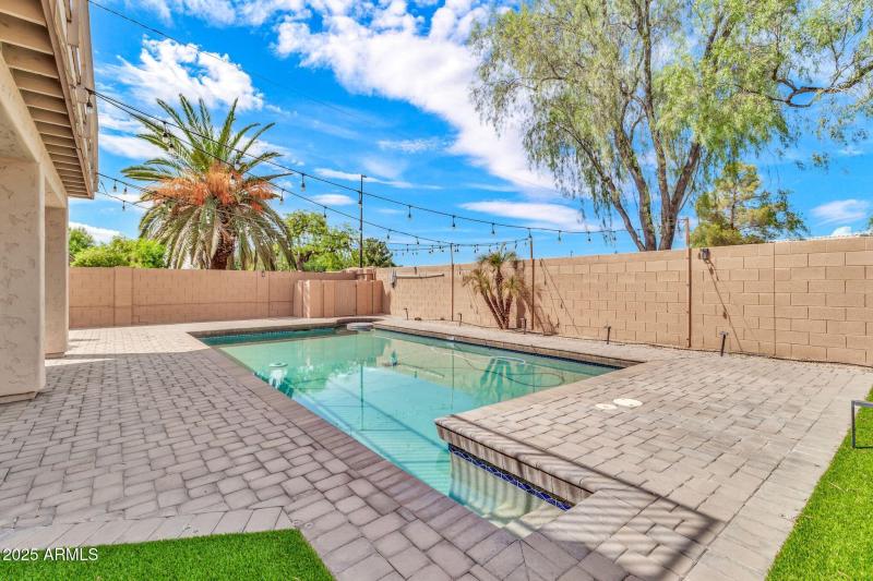 634 W Juanita Ave-49