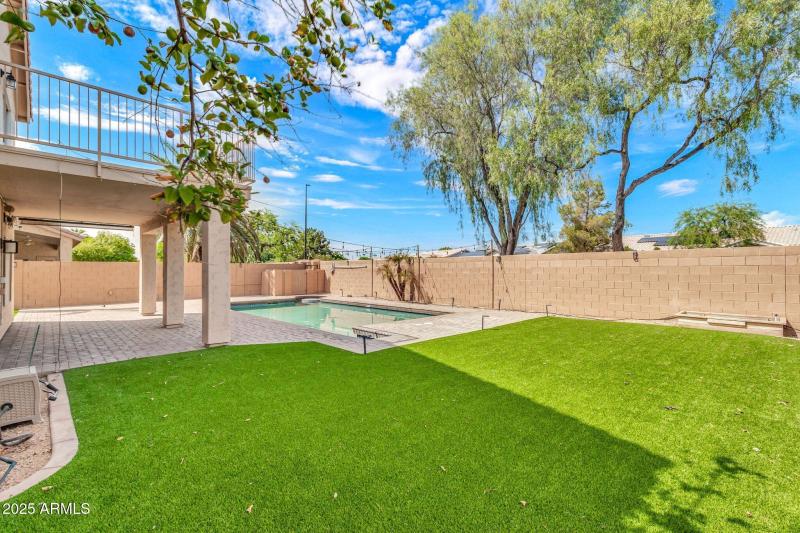 634 W Juanita Ave-50